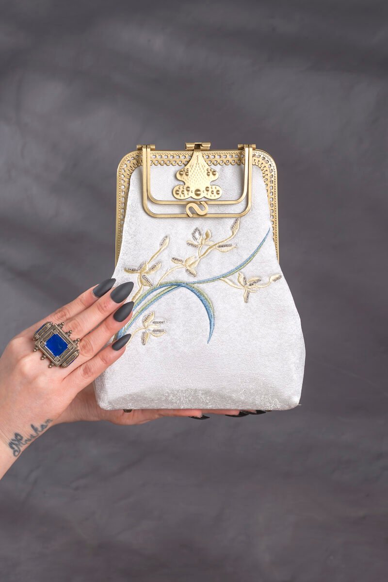 White Embroidered Golden Handle Clutch