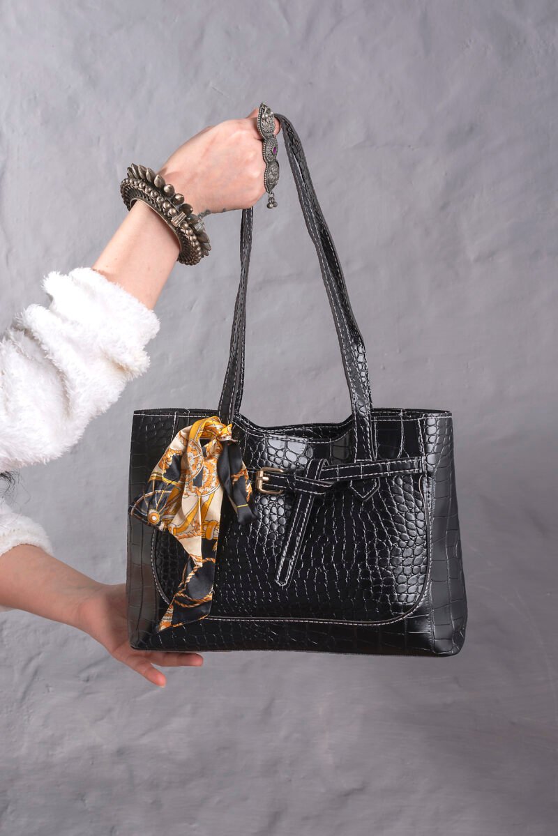 Luxury Solid Black Versatile Shoulder Handbag